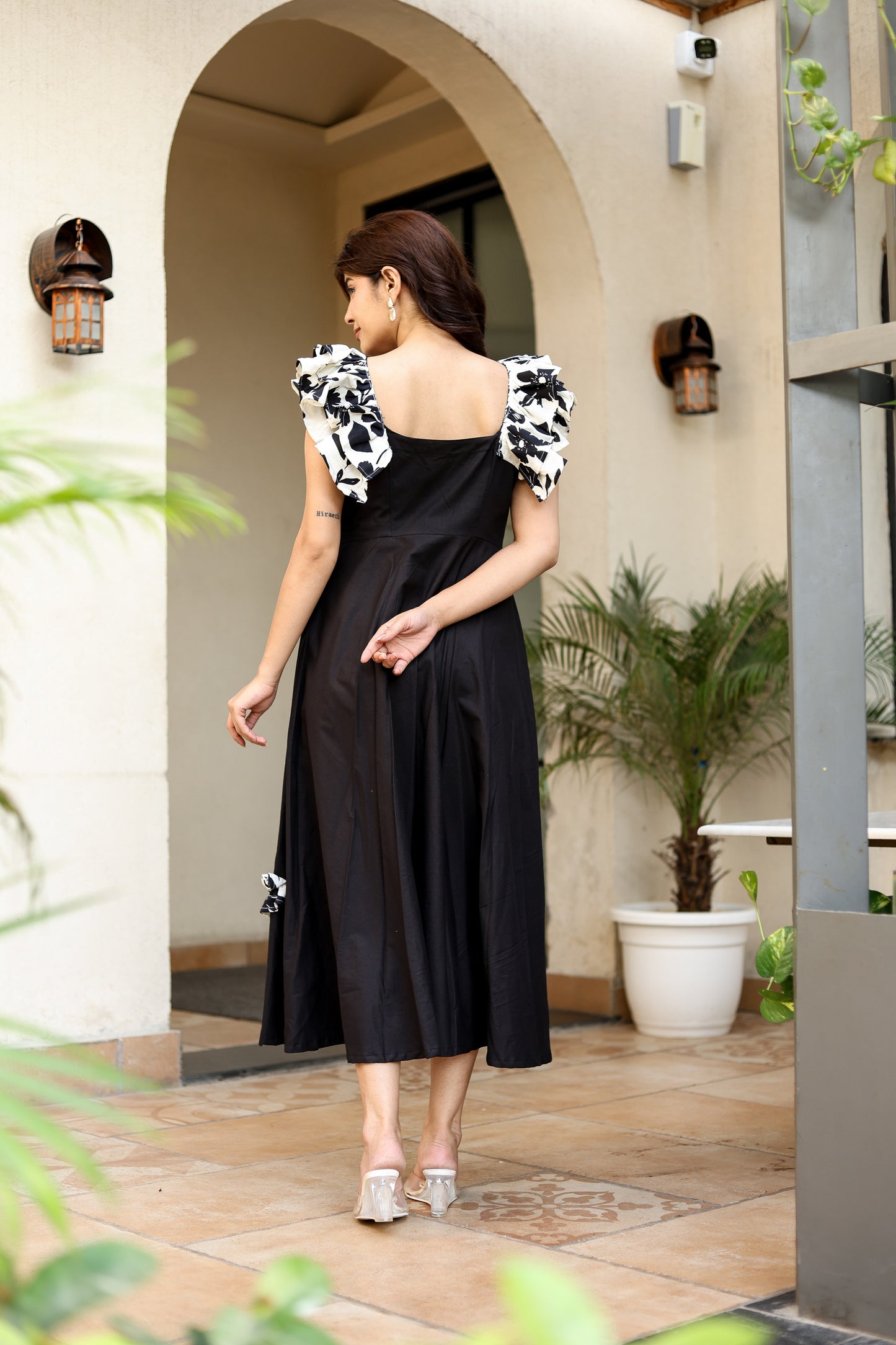 Black & White Ruffle Detail Midi Dress – Bold Elegance